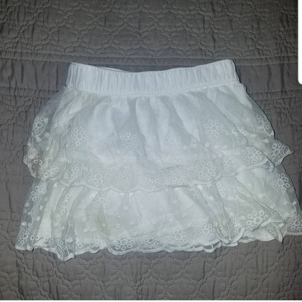 Lace skirt